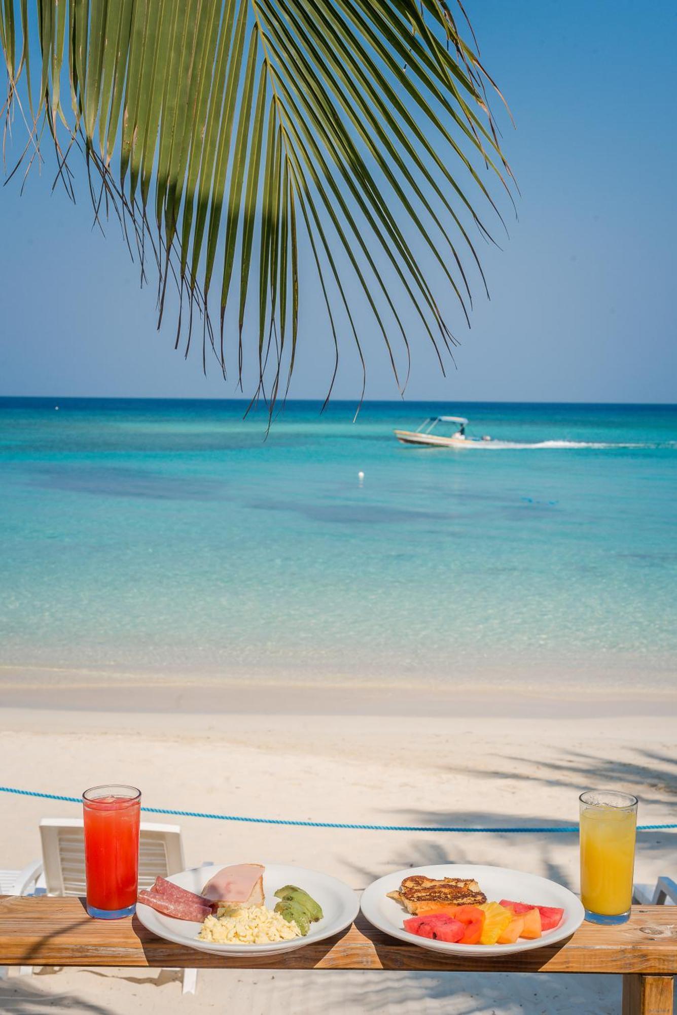 Paradise Beach Hotel & Resort West Bay Exteriér fotografie