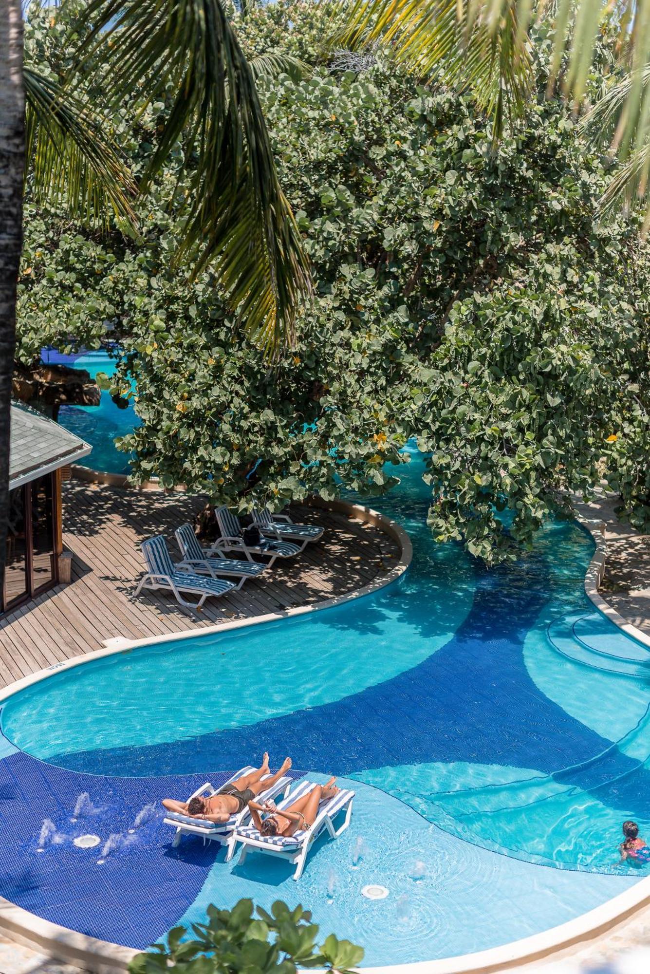 Paradise Beach Hotel & Resort West Bay Exteriér fotografie