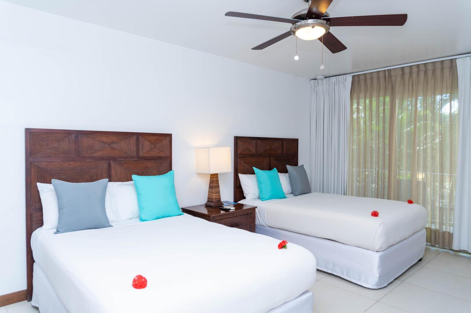 Paradise Beach Hotel & Resort West Bay Pokoj fotografie